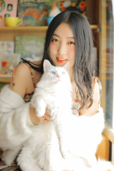 龙袍下的她皇嫂被Q禁的圣女
